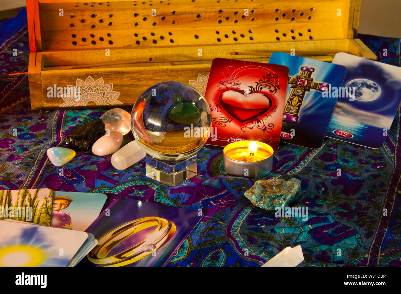 Tarot cards candle hi-res stock photography and images - Alamy