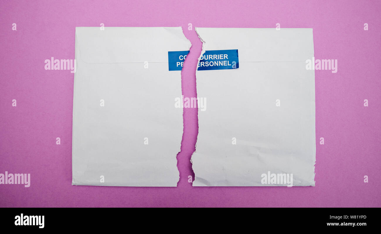 Split in two parts of envelope with Courrier Personnel Personal Mail