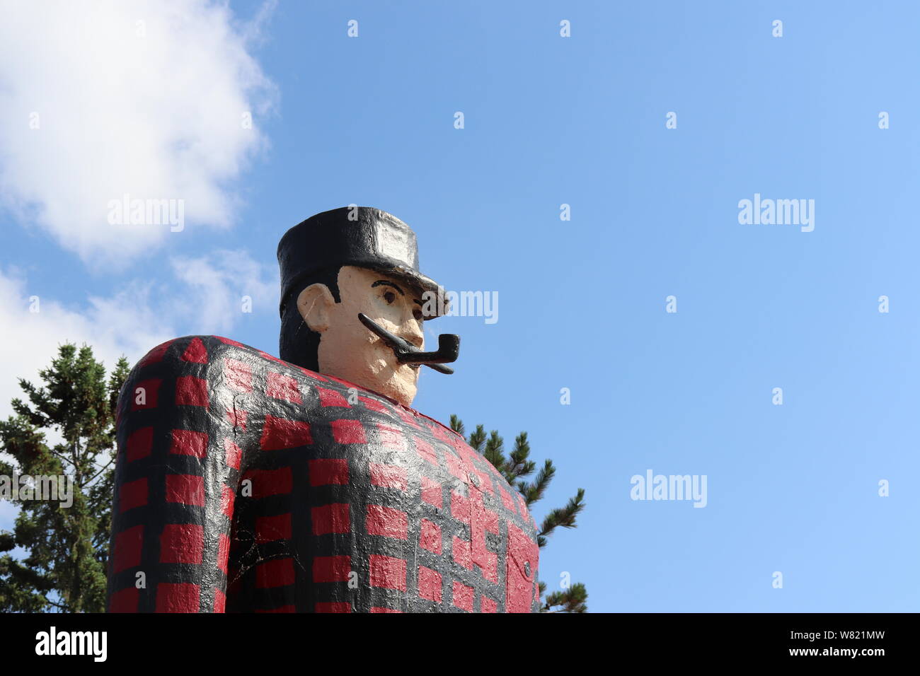 Paul Bunyan & Babe The Blue Ox Statues In Bemidji Minnesota Stock Photo