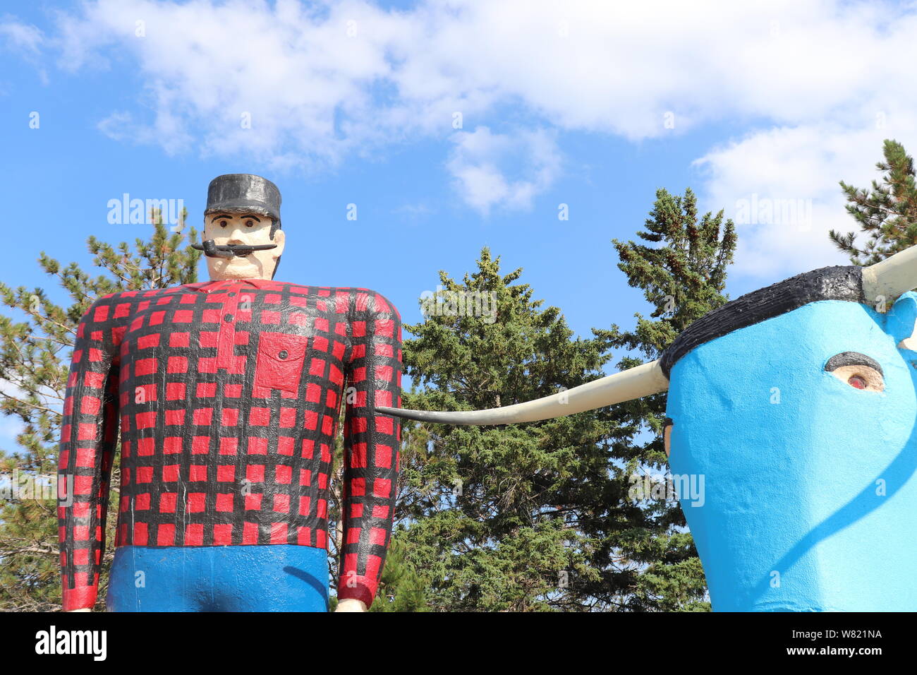 Paul Bunyan & Babe The Blue Ox Statues In Bemidji Minnesota Stock Photo