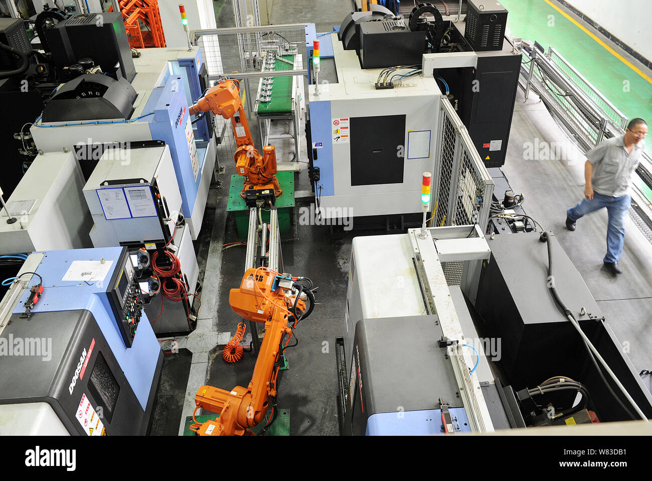 Processing plant assembly hi-res stock photography and images - Alamy