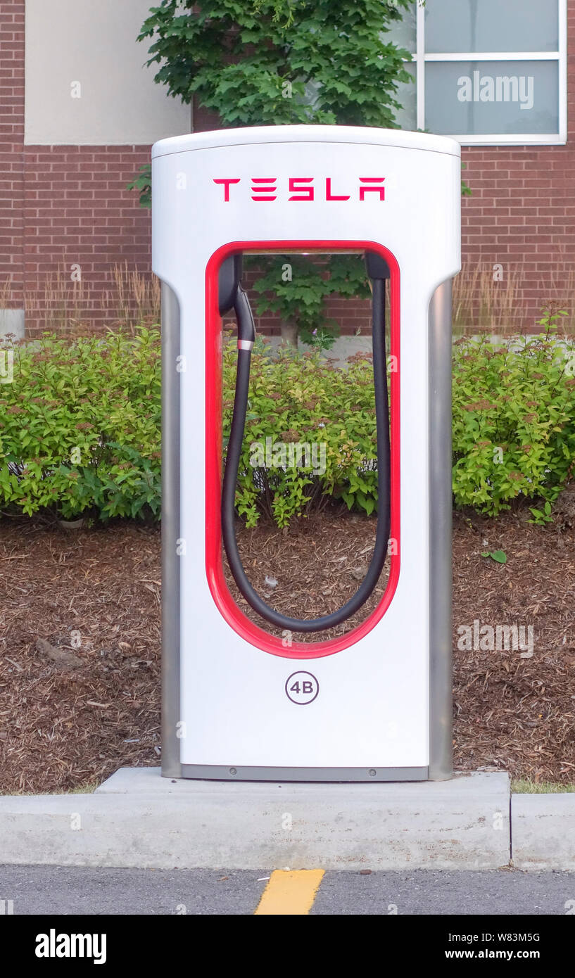 Tesla charging station hires stock photography and images Alamy