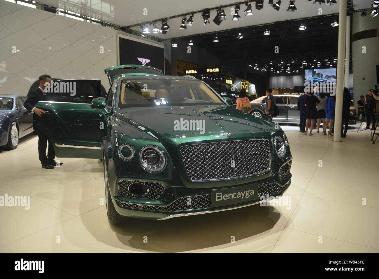 bentley-bentayga-china-hi-res-stock-photography-and-images-alamy