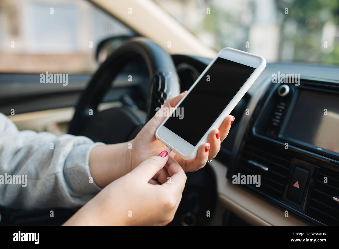 charge the battery phone in car Stock Photo Alamy