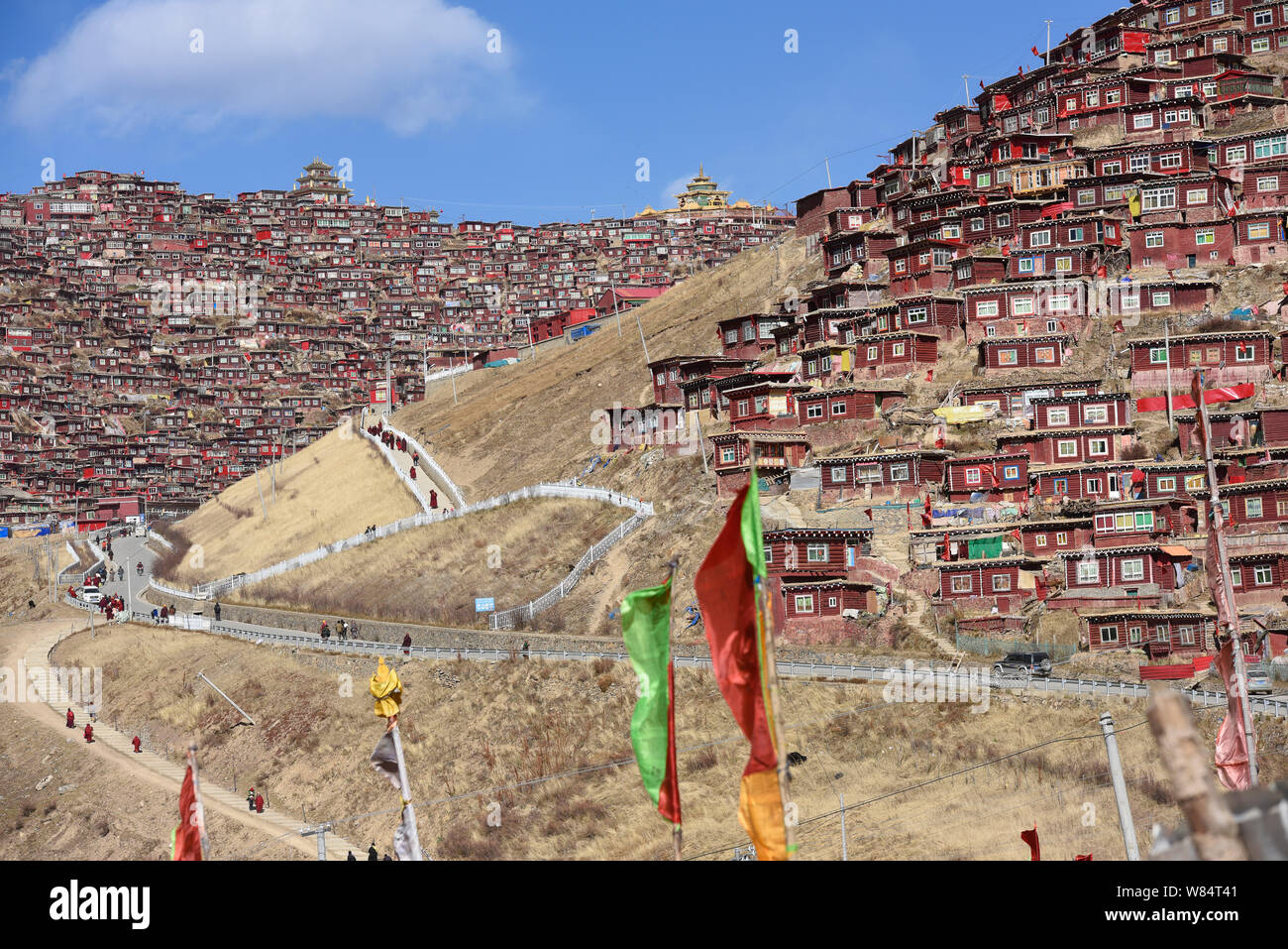 Monks and nuns hires stock photography and images Alamy