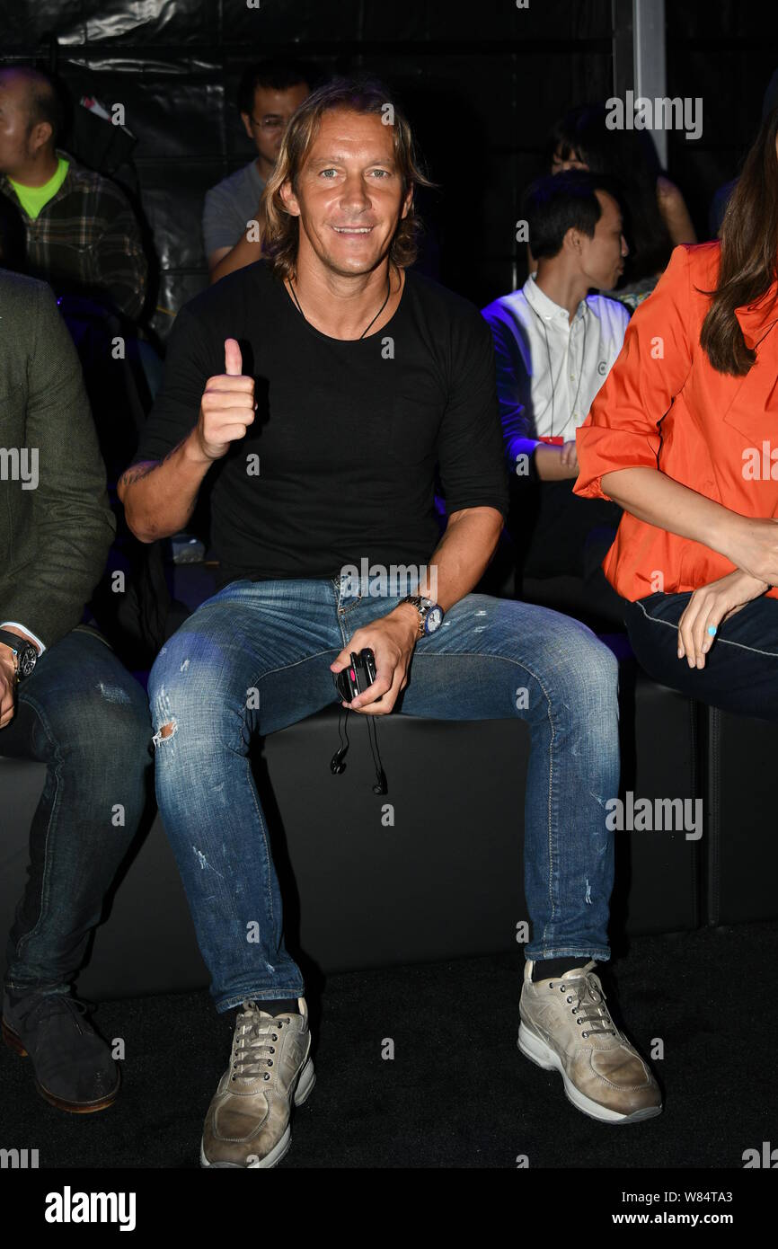 Retired Spanish soccer player Michel Salgado attends a fan meeting event in Shanghai, China, 22 October 2016. Stock Photo
