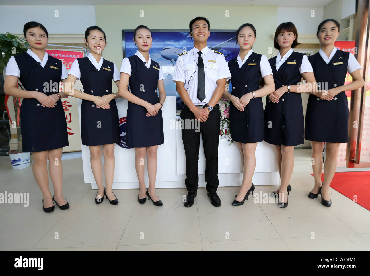 Jet Airways Air Hostess High Resolution Stock Photography And Images Alamy