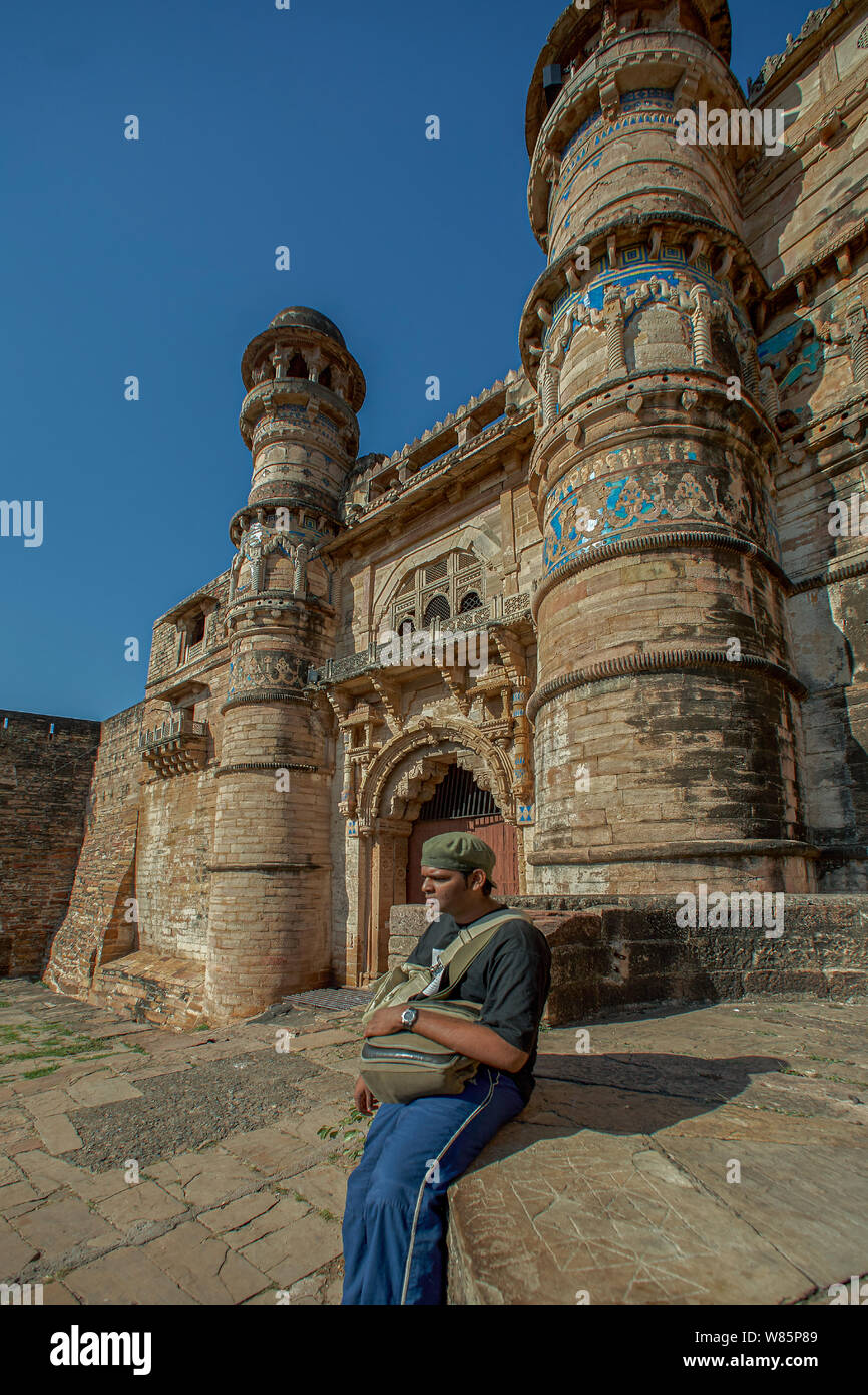 07 Mar 2007 photographer Devang Dave at the Entrunce of  Hathi Pol Gate of Gwalior Fort Madhya Pradesh India Stock Photo