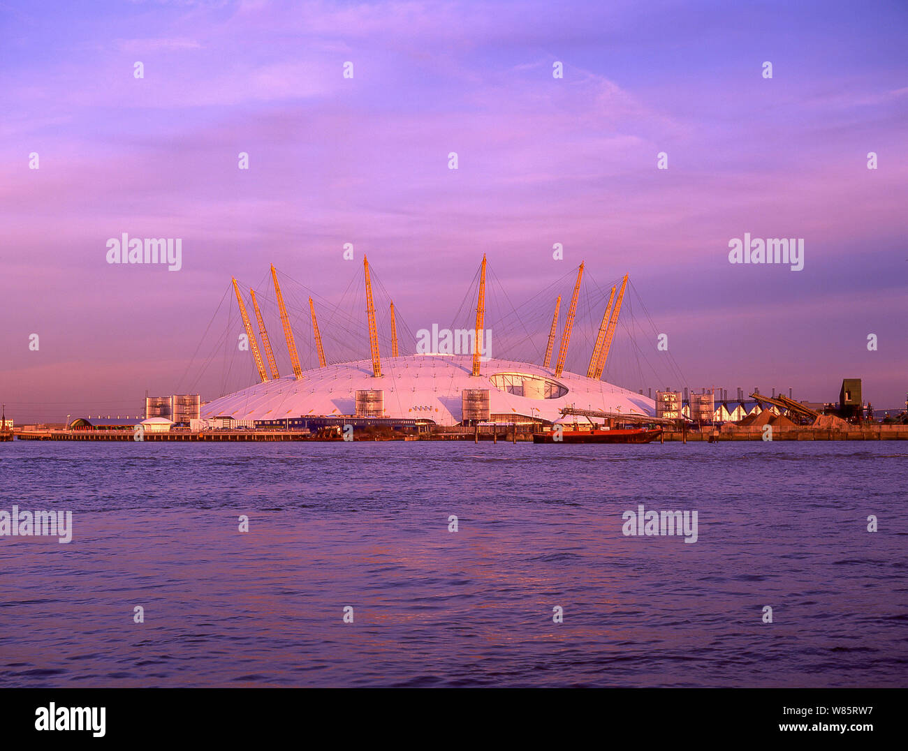 The Millennium Dome (The O2 Arena) over River Thames, Greenwich Peninsula, Royal Borough of Greenwich, Greater London, England, United Kingdom Stock Photo