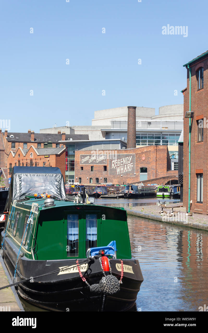 Canal boat on The Worcester and Birmingham Canal, Gas Street Basin, Birmingham, West Midlands, England, United Kingdom Stock Photo