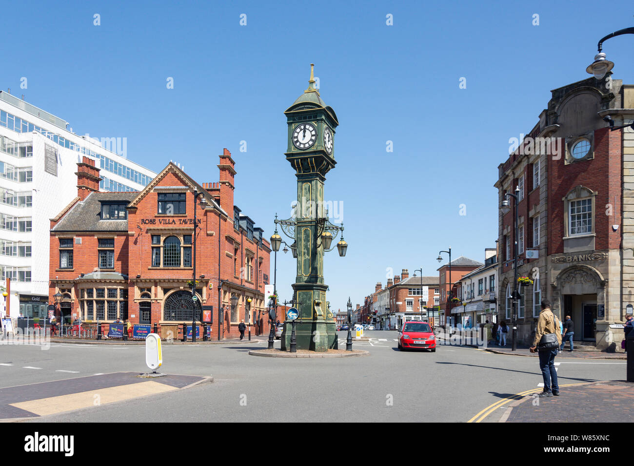 Chamberlain Clock and Rose Villa Tavern, Warstone Lane, Jewellery Quarter, Birmingham, West Midlands, England, United Kingdom Stock Photo