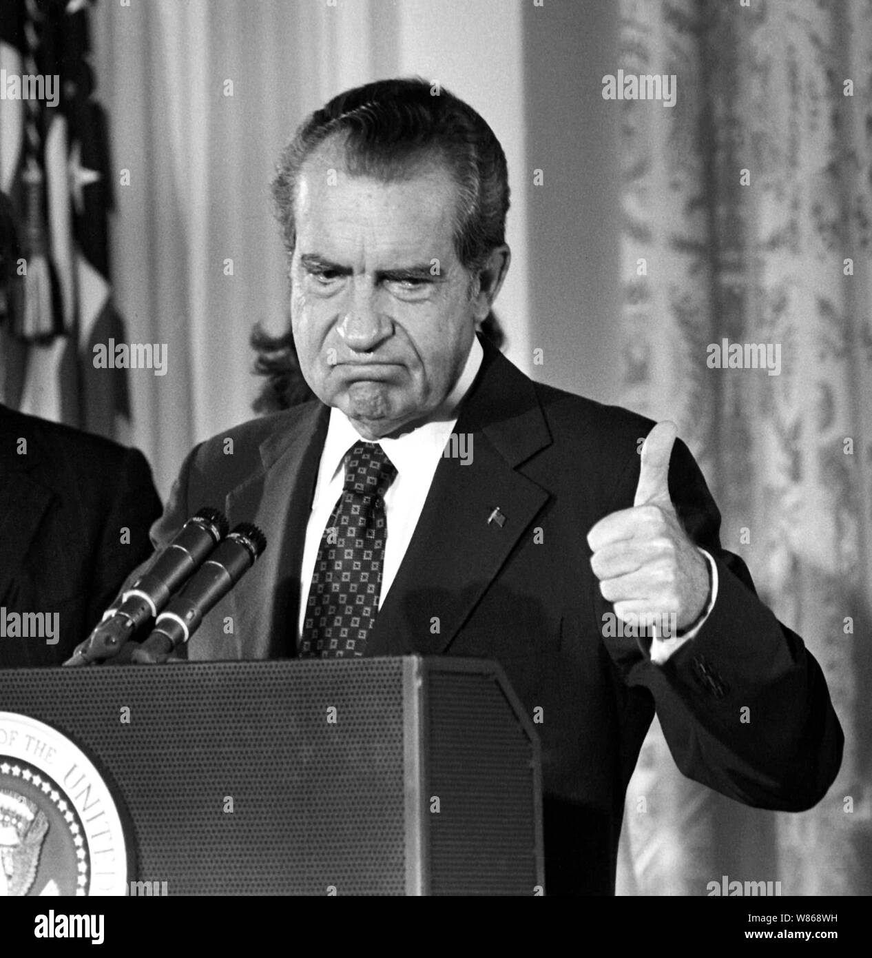 Richard Nixon says goodbye to his co-workers following his resignation on August 9, 1974 in Washington DC. To escape empeachment over the Watergate affair, Nixon is the first American president to step down from office. | usage worldwide Stock Photo