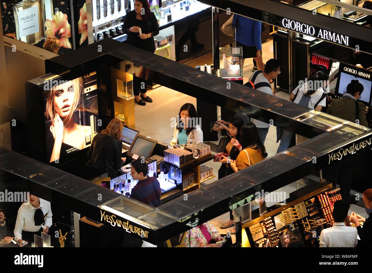 Giorgio Armani fashion luxury store in avenue Montaigne in Paris, France. –  Stock Editorial Photo © AndreaA. #275232298