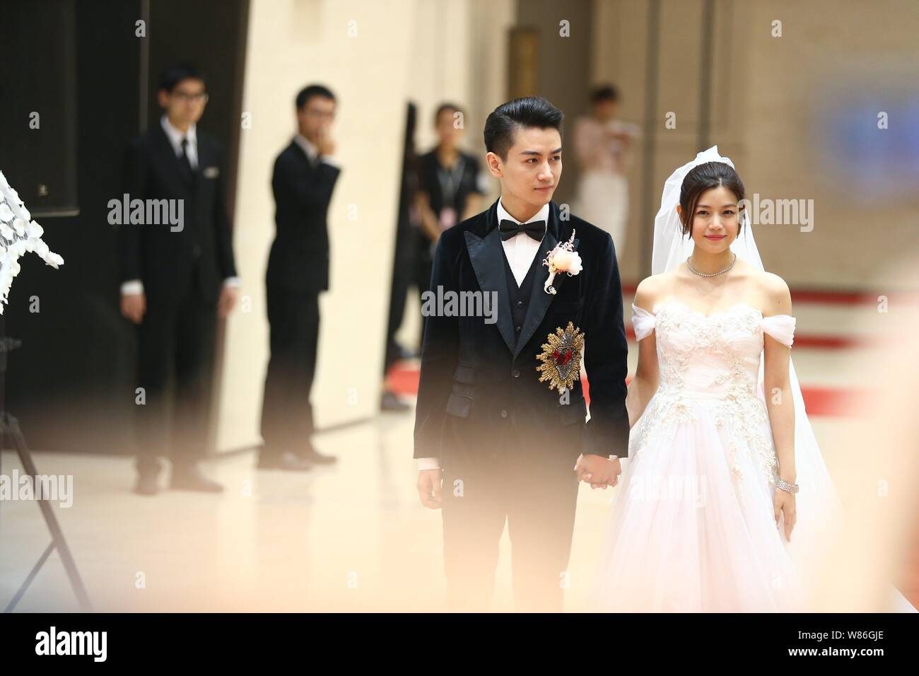 Taiwanese Actress Michelle Chen Right Her Chinese Actor Husband Chen –  Stock Editorial Photo © ChinaImages #236708304