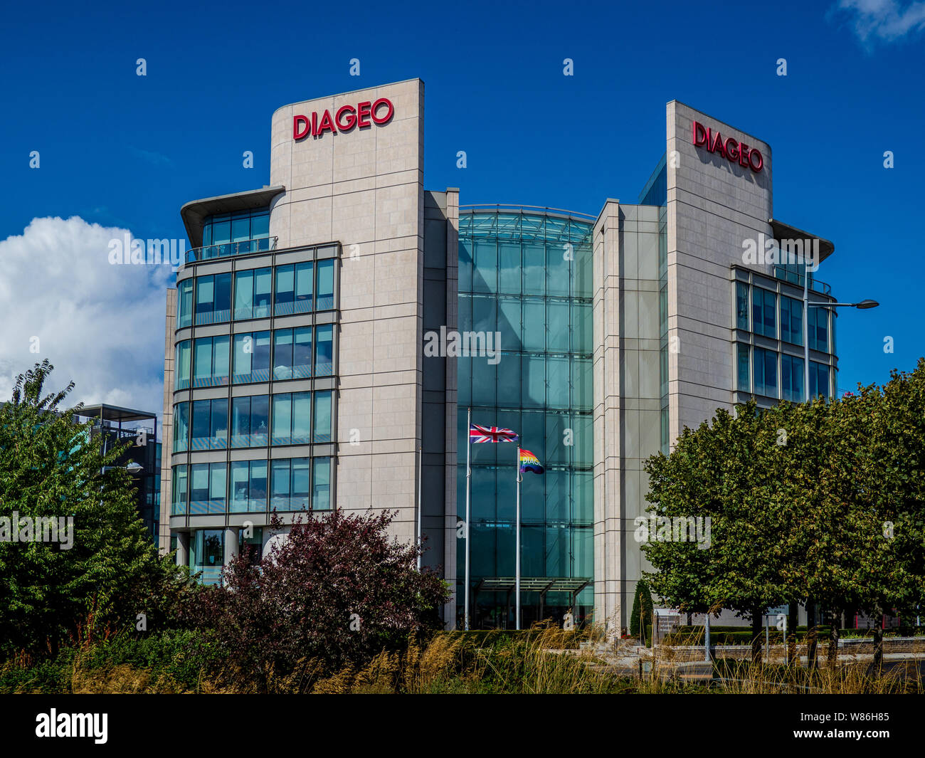 Diageo Plc London Diageo Head Office / Diageo Headquarters - Diageo Plc HQ building in Park Royal London UK Stock Photo