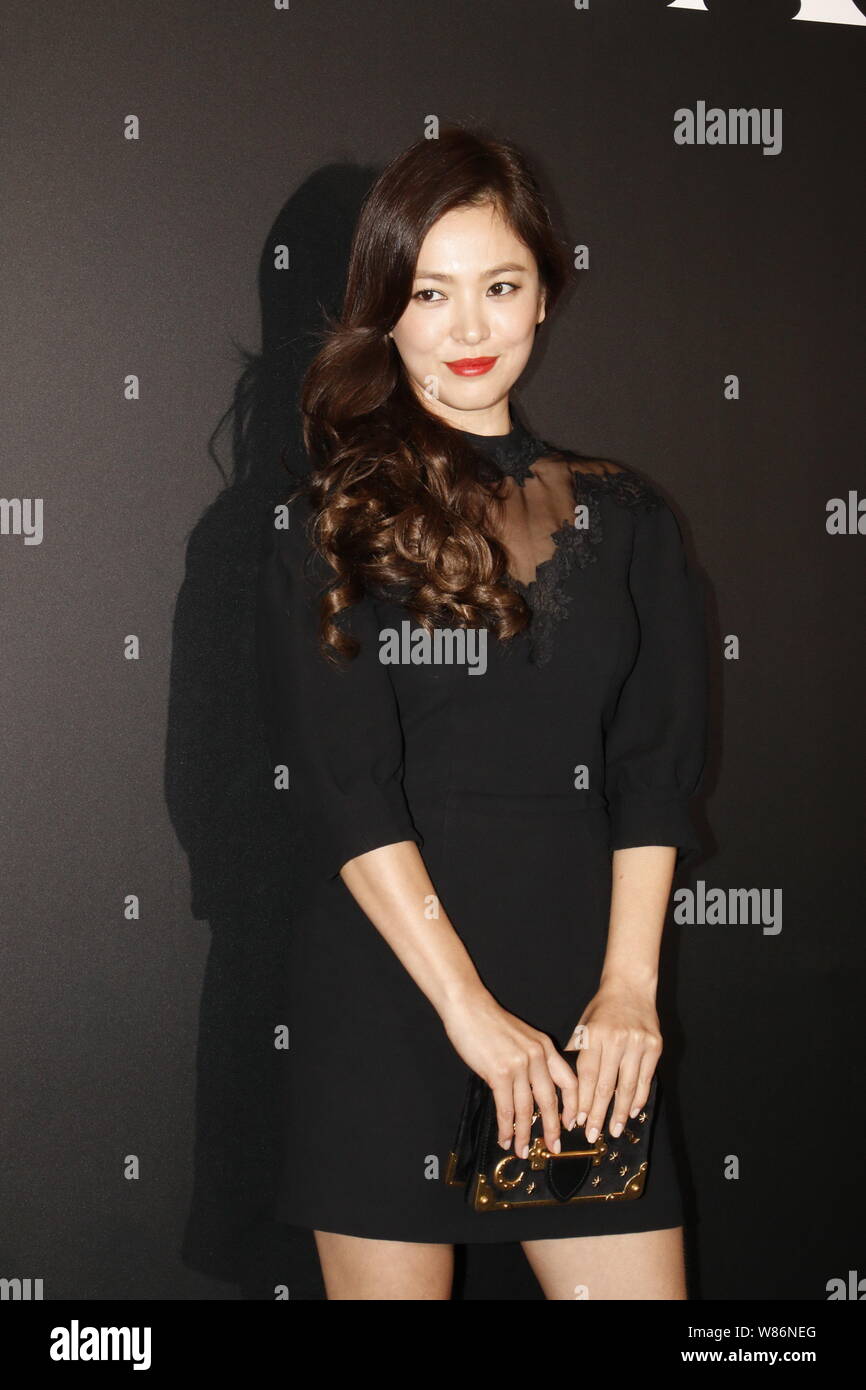 South Korean actress Song Hye-kyo arrives for the reopening party of a fashion boutique of Prada in Hong Kong, China, 22 July 2016 Stock Photo - Alamy South Korean actress Song Hye-kyo arrives for the reopening party of a fashion boutique of Prada in Hong Kong, China, 22 July 2016 Stock Photo - Alamy