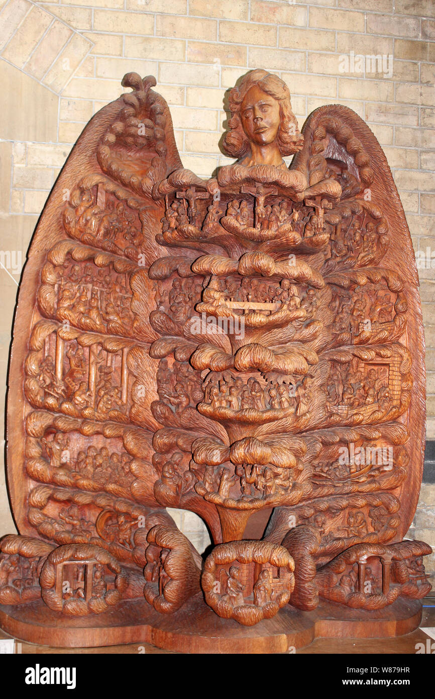 'The Angel' carved by Handel Edwards in the 1970s - Depict Scenes From The Life Of Jesus Stock Photo
