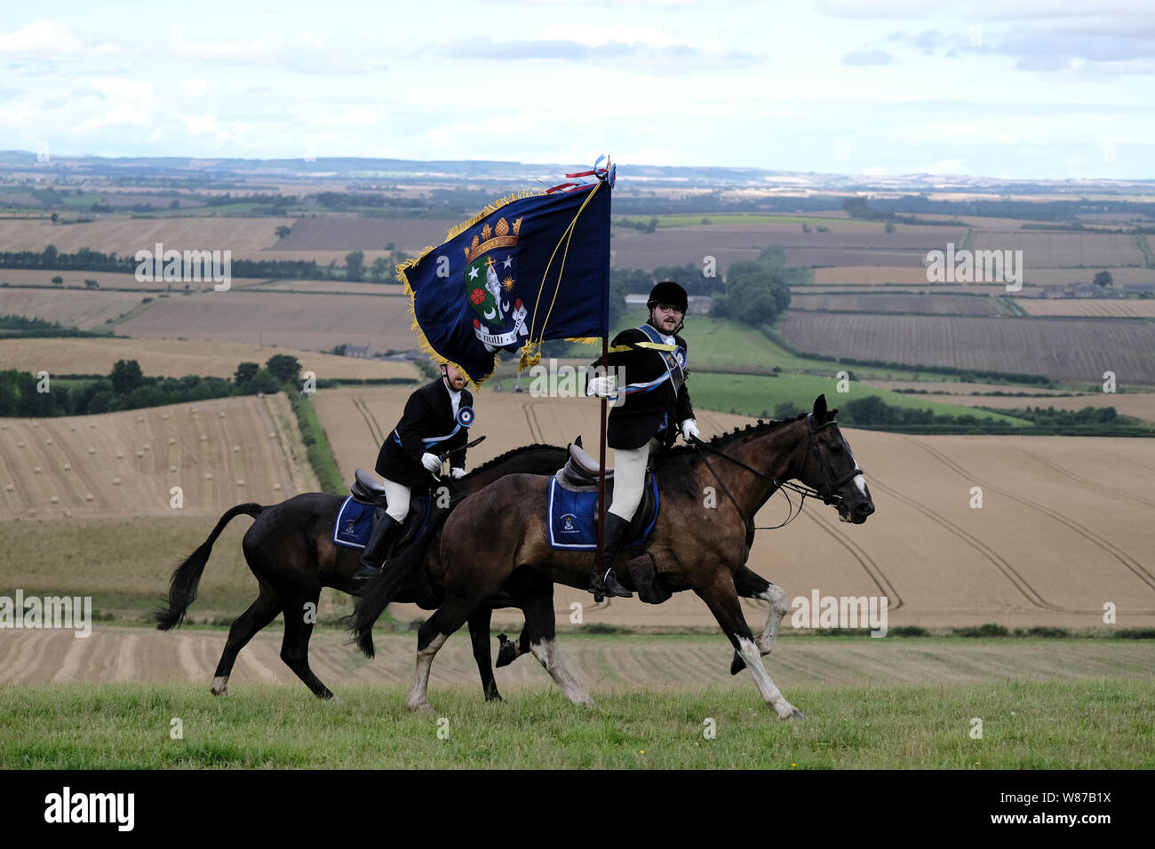 Carrying the scotland flag hi-res stock photography and images - Alamy