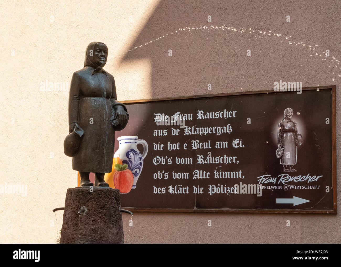 Frau Rauscher Fountain of a legendary apple wine spitting thief - Old Sachsenhausen, Frankfurt, Germany Stock Photo