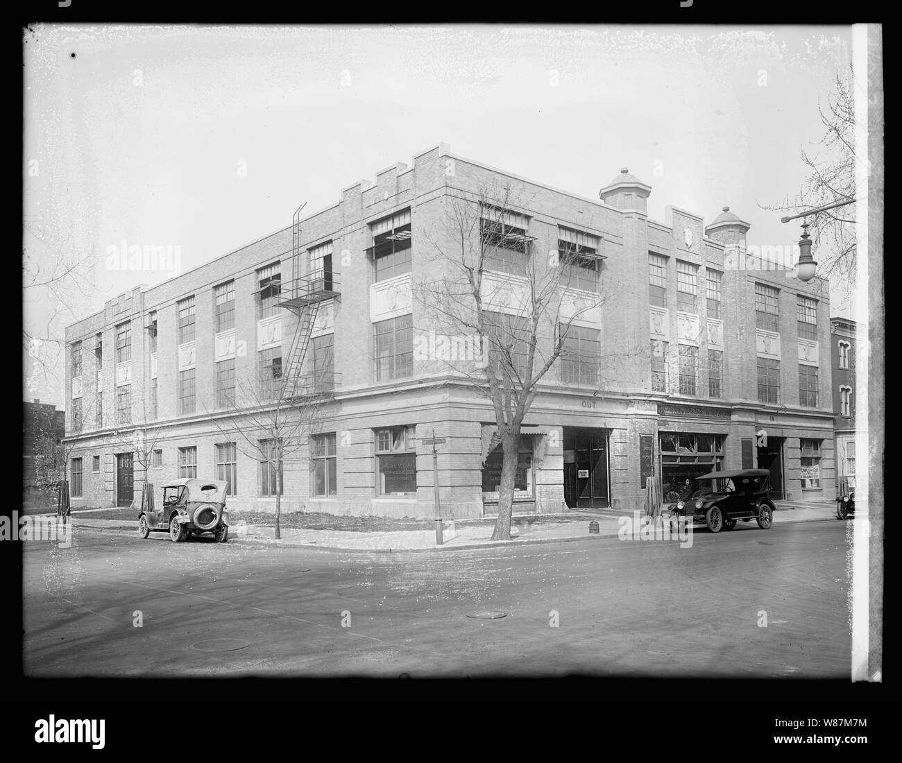 Washington d c garage hires stock photography and images Alamy