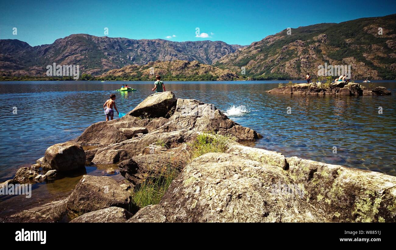 Sanabria lake in summer, Puebla de Sanabria, Spain Stock Photo Alamy