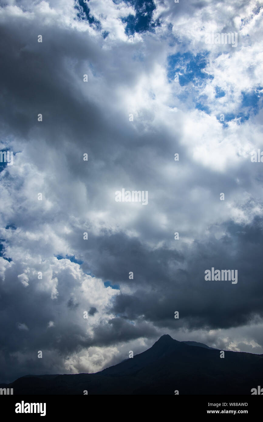 Cloudy stormy sky hi-res stock photography and images - Alamy
