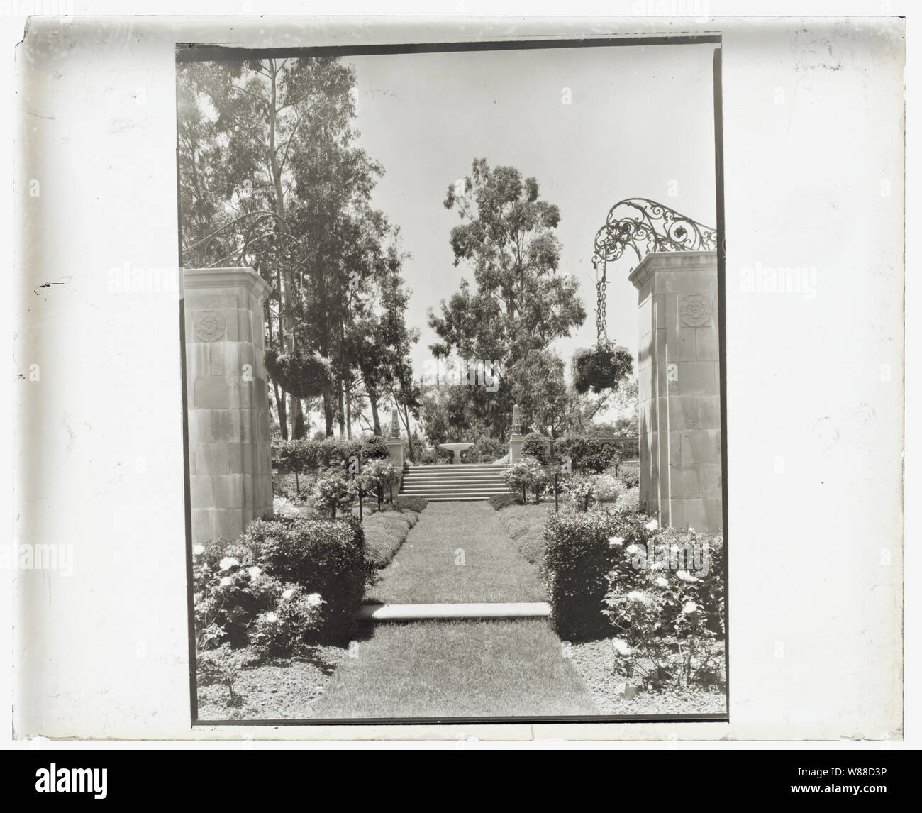 Arcady, George Owen Knapp house, Sycamore Canyon Road, Montecito, California. Upper garden, gates from rose garden to blue garden Stock Photo