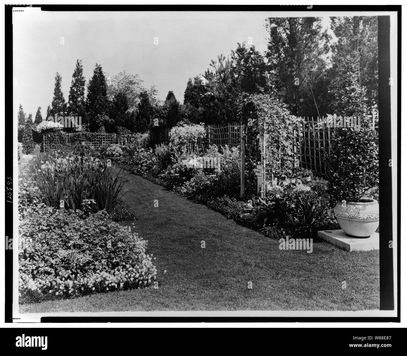 Beacon Hill House, Arthur Curtiss James house, Newport, Rhode Island