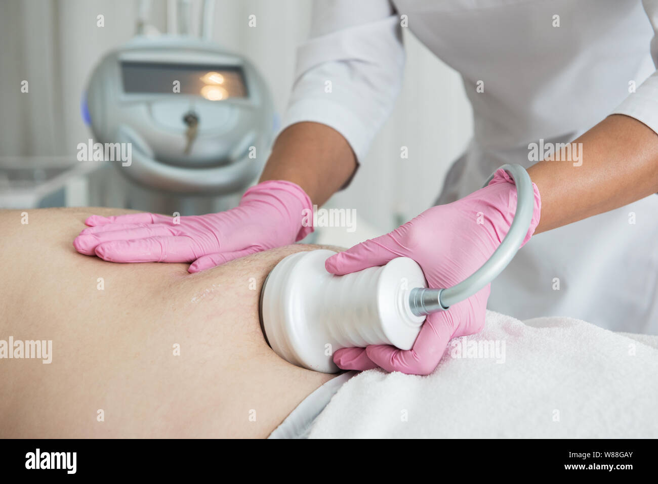 Cavitation hi-res stock photography and images - Alamy