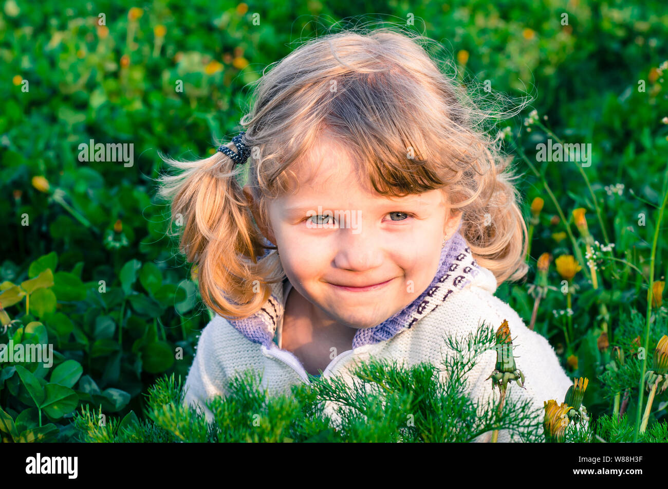 Girlin hi-res stock photography and images - Alamy