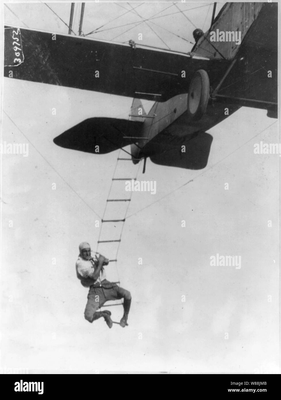 Automobile aviation Black and White Stock Photos Images Alamy