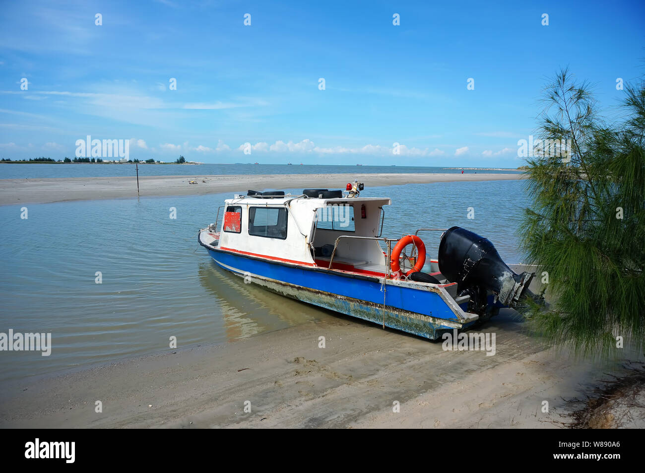 boat on the beach Stock Photo - Alamy