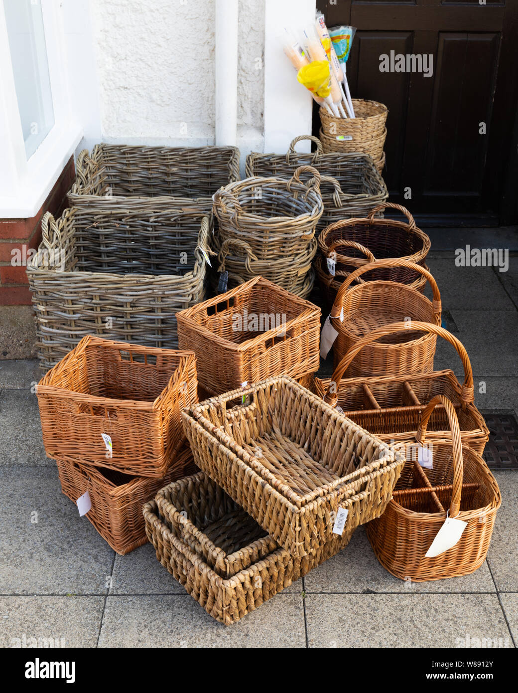 Kitchen storage baskets hi-res stock photography and images - Alamy