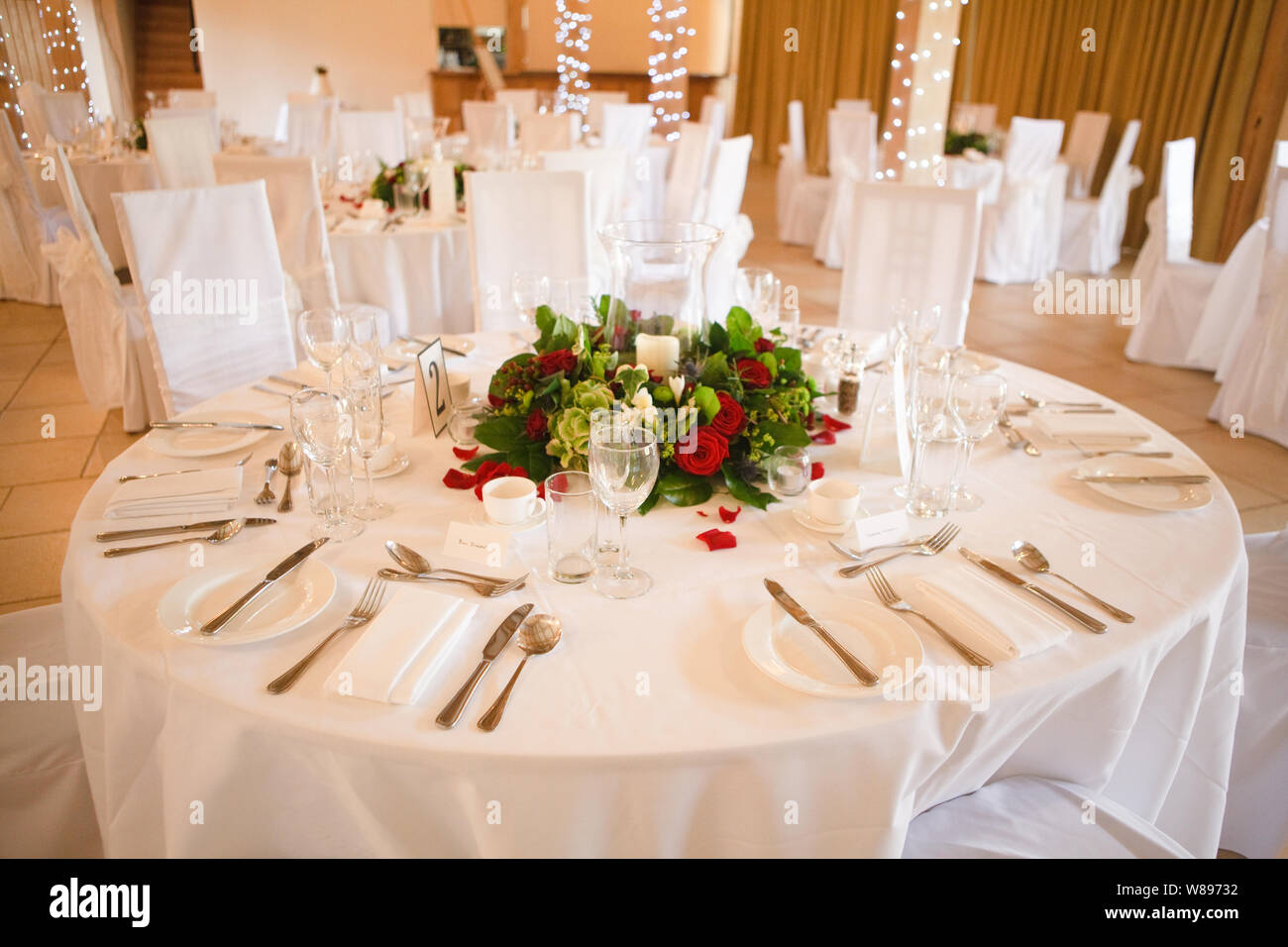 Red Rose Wedding Table Decorations Stock Photo Alamy