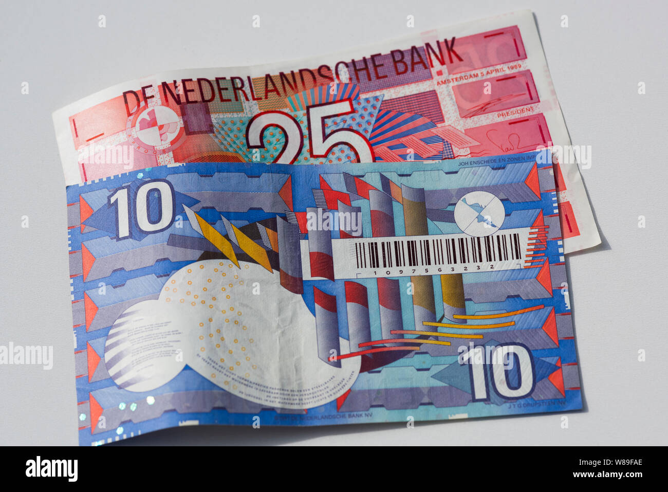 Pre Euro Currency Dutch Guilder Banknotes Stock Photo Alamy