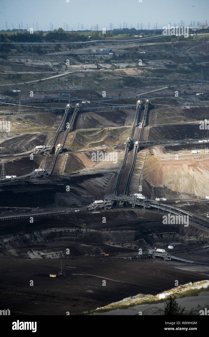Belchatow lignite mine hires stock photography and images Alamy