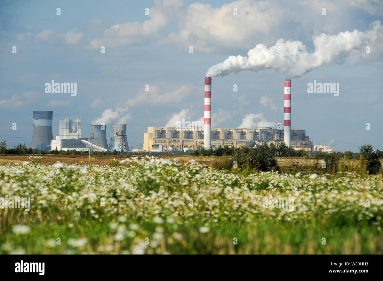 Belchatów power station hires stock photography and images Alamy
