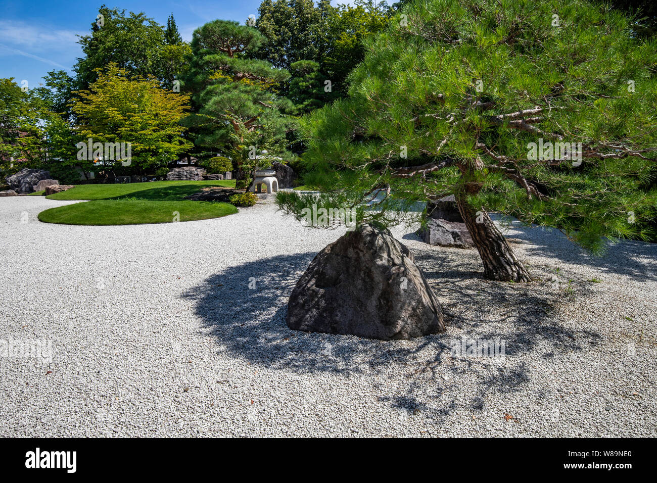 Shinzan Garden at Mizuno Museum  - The Mizuno Museum is an art museum of modern Japanese-style paintings established on the long-time collection gathe Stock Photo