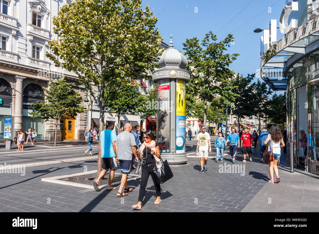 Boulevard jean jaures hi-res stock photography and images - Alamy