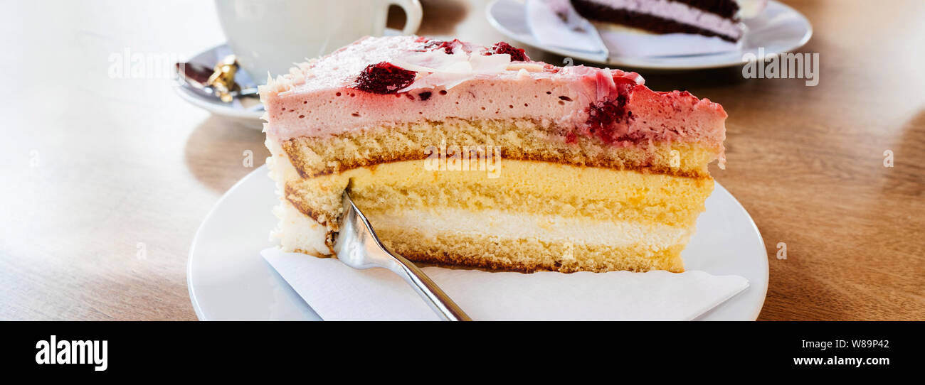 Magazine Cake High Resolution Stock Photography And Images Alamy