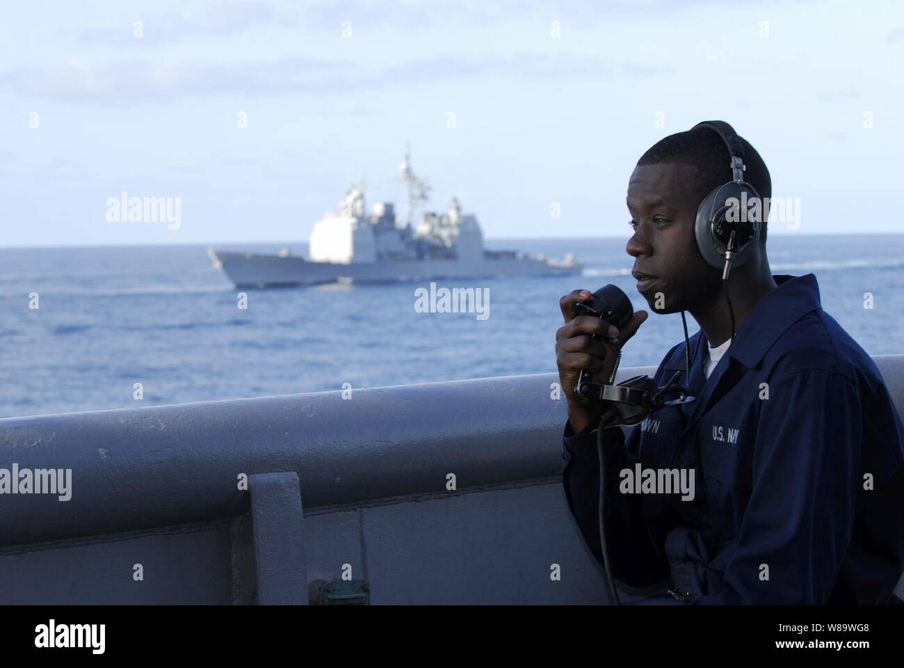 Sound powered phone hires stock photography and images Alamy