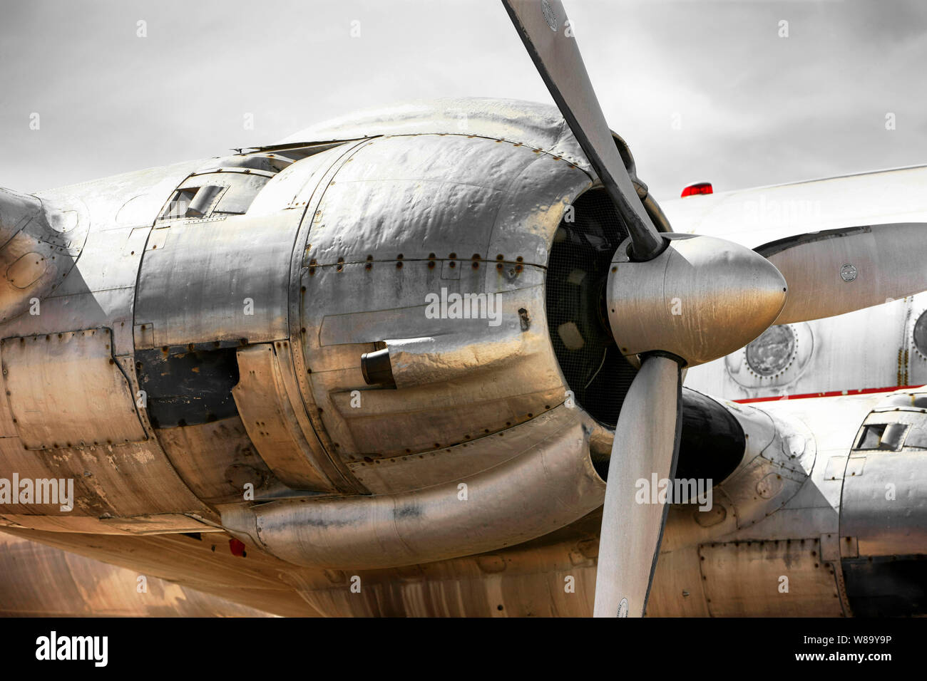 Wright R-3550 Radial engine on the wing of a Lockheed L1049 Constellation of TWA Stock Photo