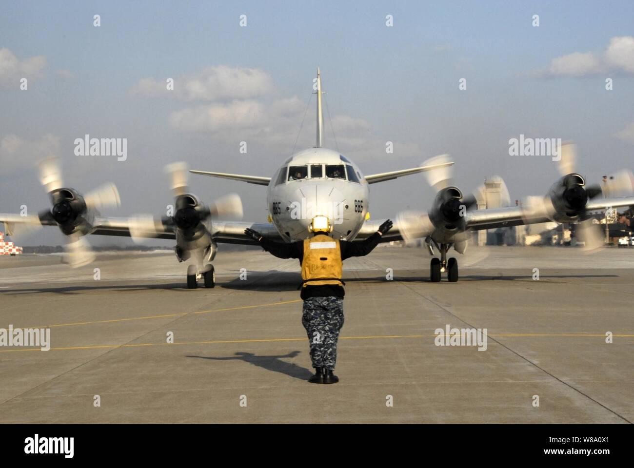 U.S. Navy Aviation Electrician Boatswain Stock Photo Alamy