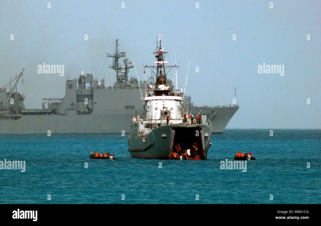 Egyptian commandos use one of their ships to launch combat rubber raiding craft for an amphibious landing at Abd-el Kerim beach on EgyptХs Mediterranean coast during Exercise Bright Star 98 on Oct. 25, 1997.  Bright Star 98 is a joint/combined coalition tactical air, ground, naval and special operations forces field training exercise in Egypt.  Members of the U.S. Central CommandХs Army, Air Force, Navy, Marine and special operations components, and members of the Air and Army National Guard, and forces from Egypt, the United Arab Emirates, Kuwait, France, Italy and the United Kingdom are taki Stock Photo