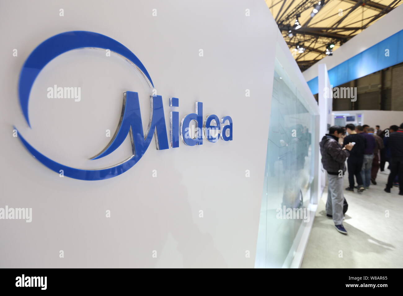 Midea in china hi-res stock photography and images - Alamy