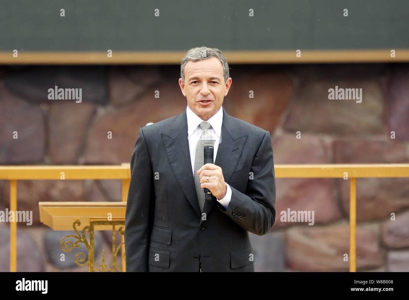 Robert Iger Chairman And Ceo Of The Walt Disney Company Delivers A Speech During The Opening Ceremony Of The Shanghai Disneyland At The Shanghai Dis Stock Photo Alamy