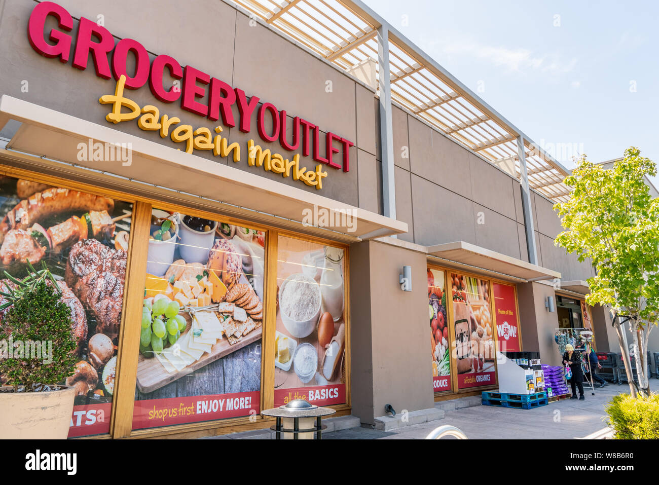 Groceryoutlet hires stock photography and images Alamy