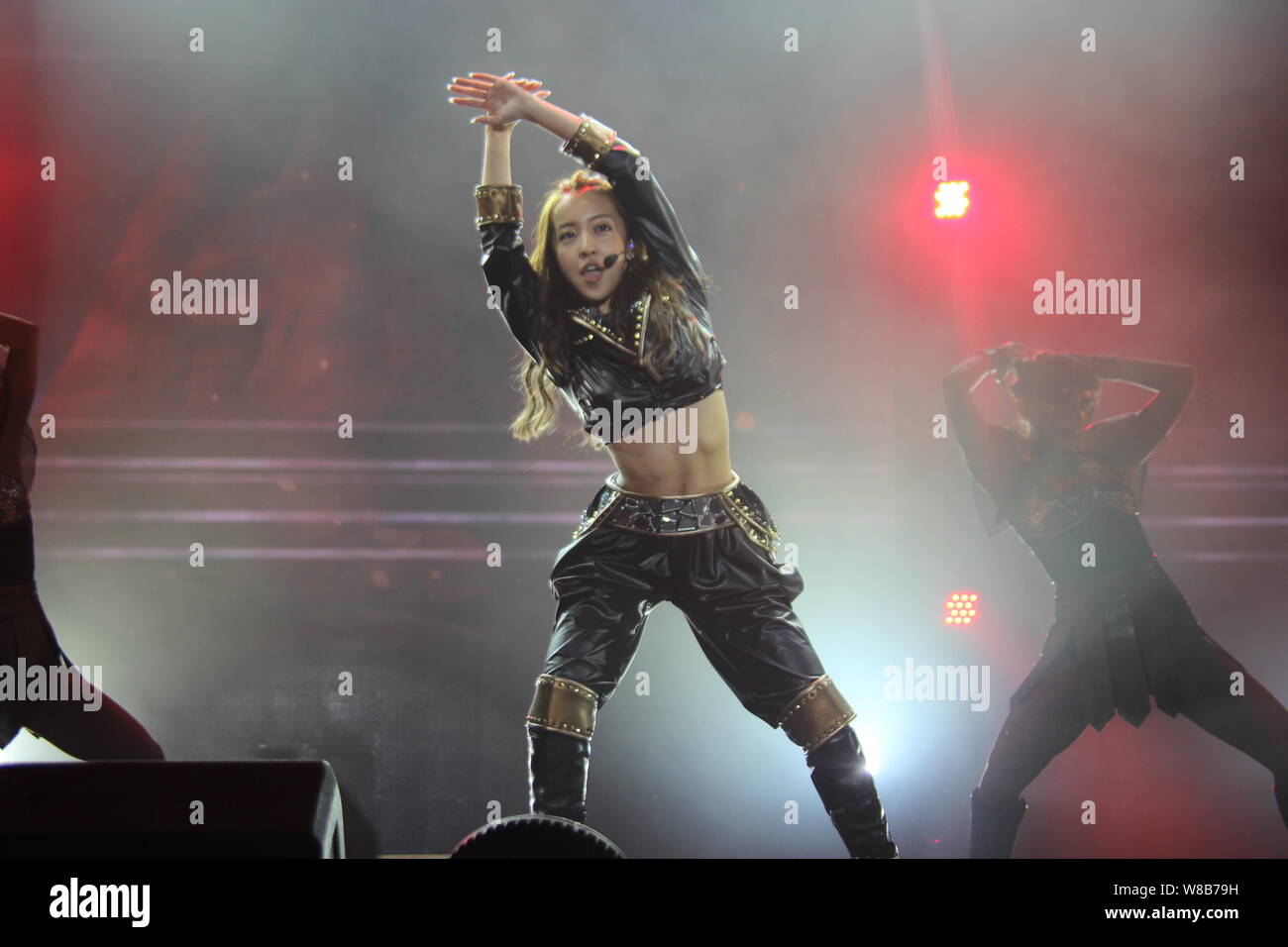 その他 Tomomi Itano ASIA TOUR 2016  LIVE Blu-ray 2zzhgl6 Tomomi itano hi-res stock photography and images - Alamy
