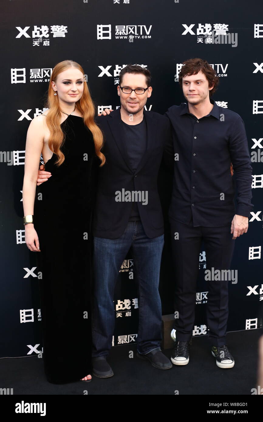 From left) English actress Sophie Turner, American director Bryan Singer  and actor Evan Peters arrive for a premiere event of their movie "X-Men:  Apo Stock Photo - Alamy