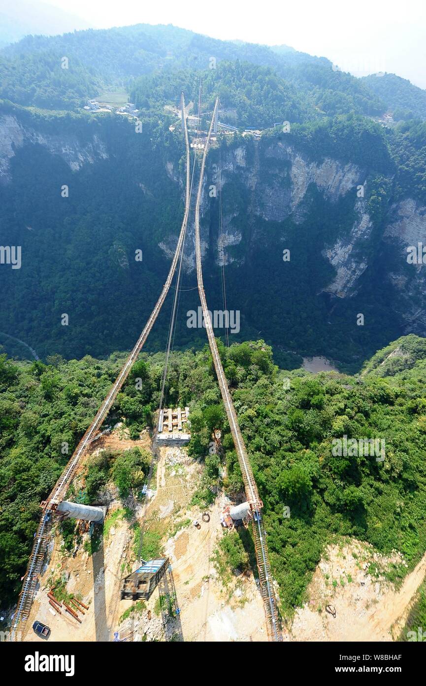 File A View Of The World S Longest And Highest Glass